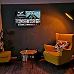 Free Parking & Self Check-In Westside Studio Near The Lake, Lacul Morii, Near Metro Stations Sector 6