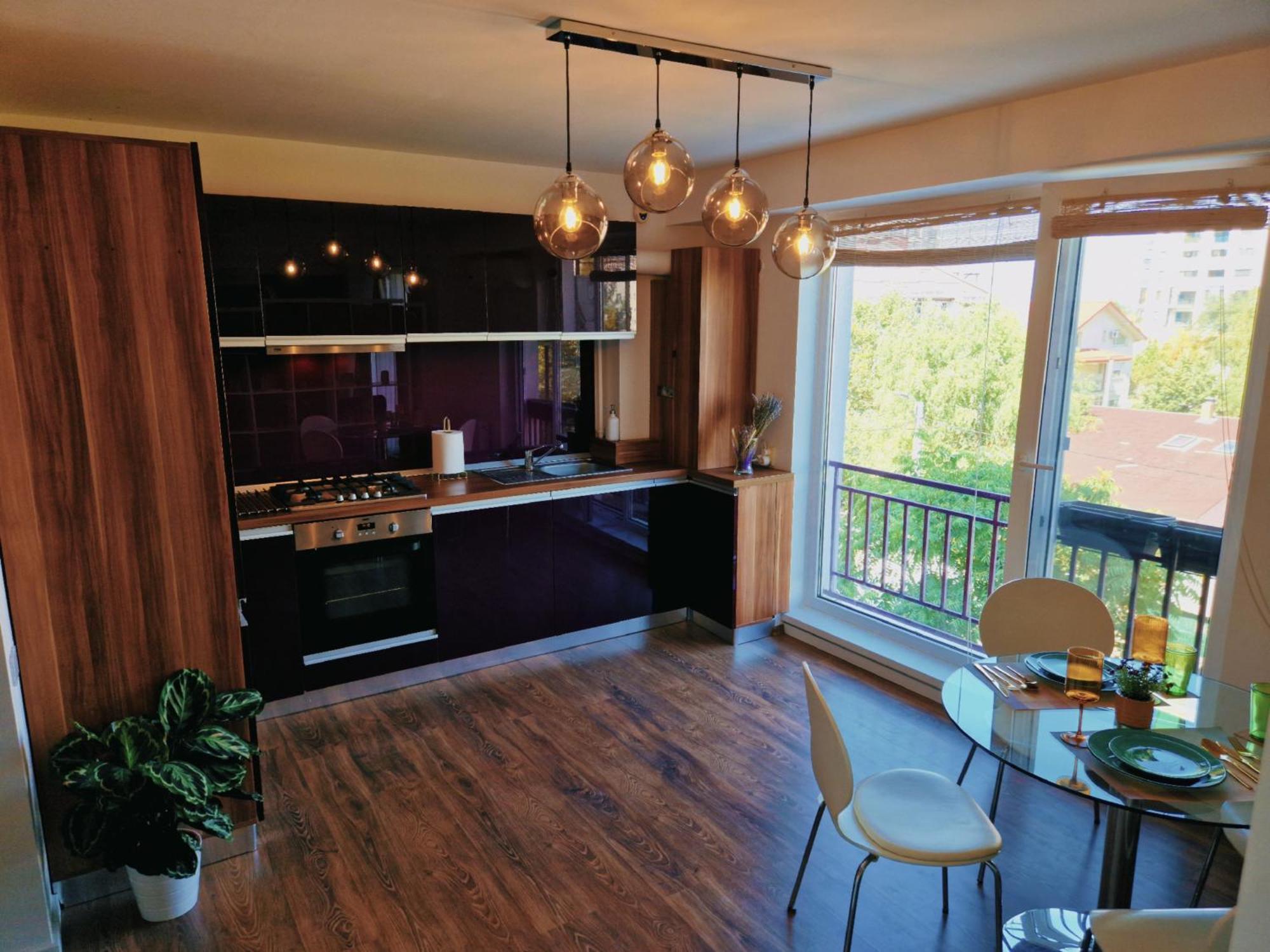 Free Parking & Self Check-in Westside Near The Lake, Lacul Morii, Near Metro Stations Sector 6 Apartament