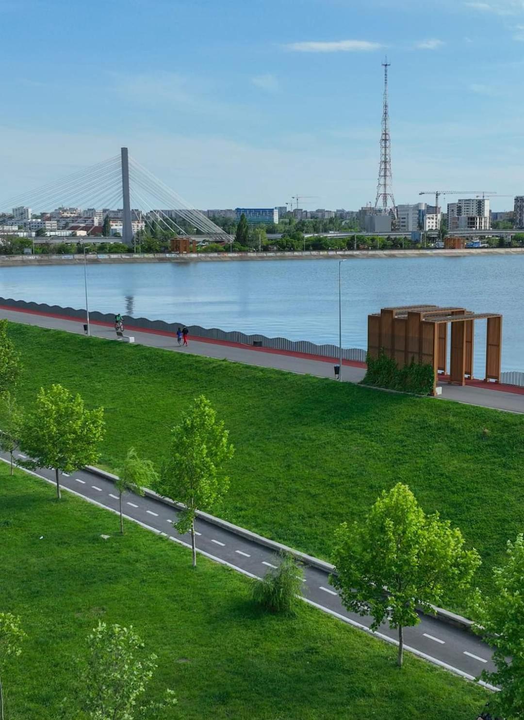 Apartament Free Parking & Self Check-in Westside Near The Lake, Lacul Morii, Near Metro Stations Sector 6 Bucureşti